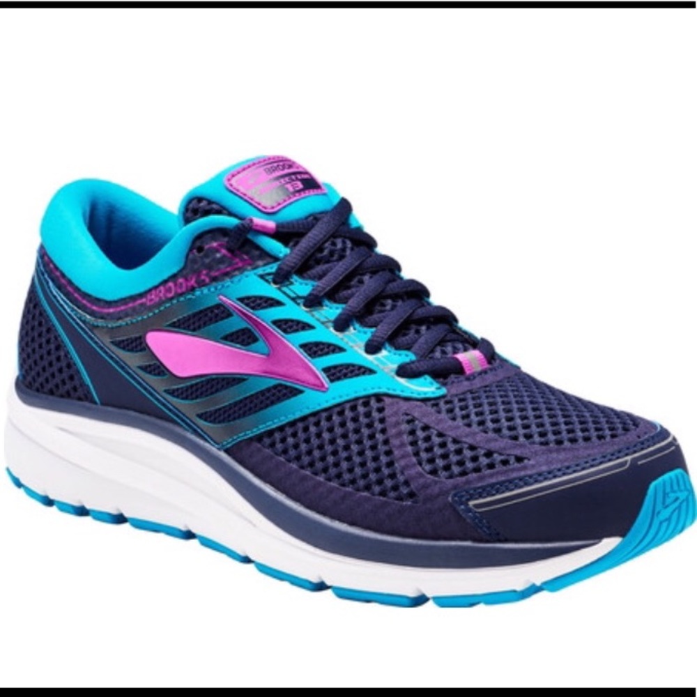 Brooks Women’s Sneakers 9 2E Extra Wide Addiction